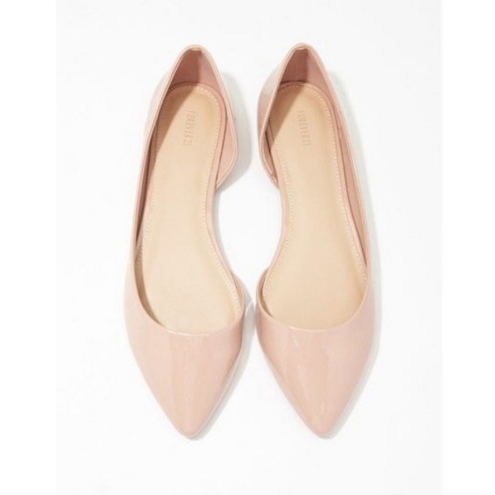 Pink pointed toe flat